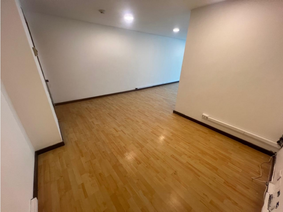 Oficina en Arriendo Los Balsos Medellín — foto 5