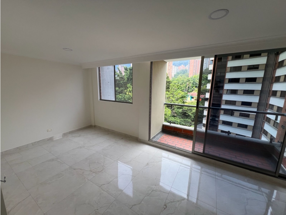 Apartamento en Arriendo Los Balsos Medellín — foto 4