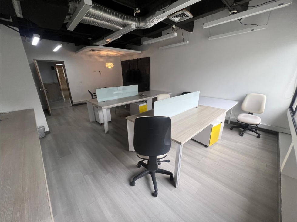 Oficina en Arriendo Milla de Oro Medellín — foto 3