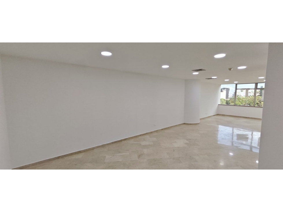 Oficina En Arriendo y Venta La Tomatera - 4