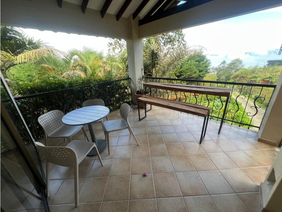 Hermosa Casa En Venta y Arriendo Sector Lomas de Las Brujas — foto 4