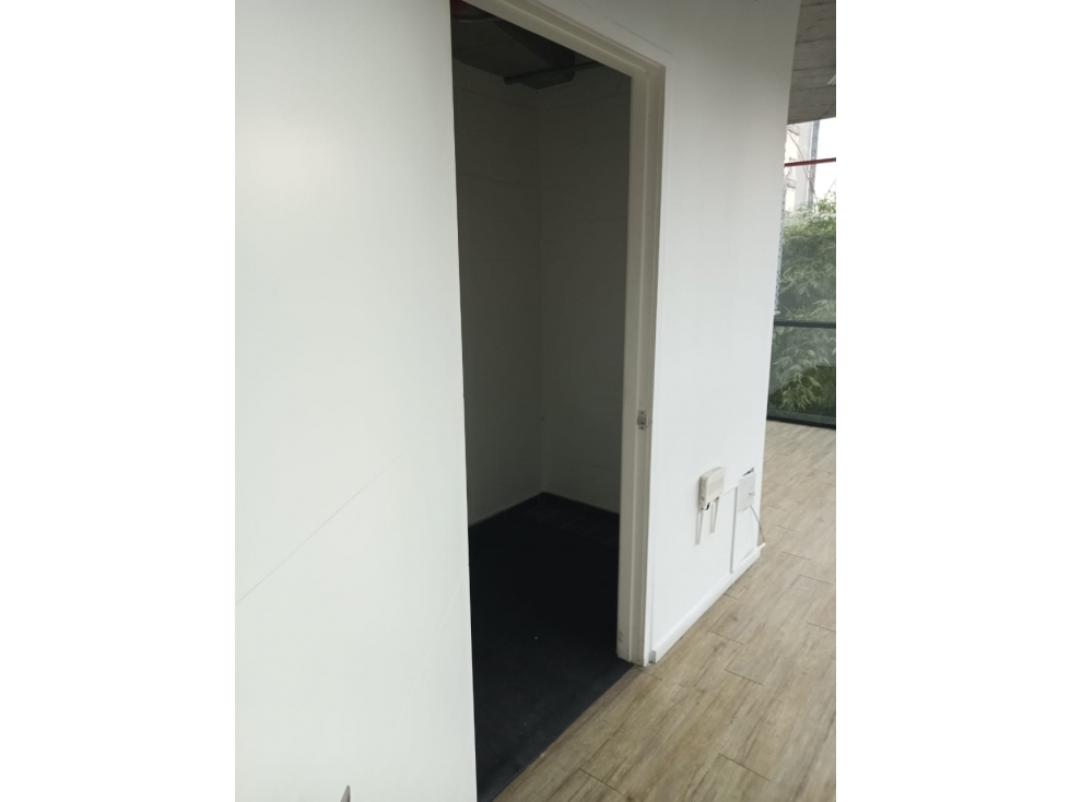 Oficina En Arriendo Sector Milla de Oro Medellín — foto 6