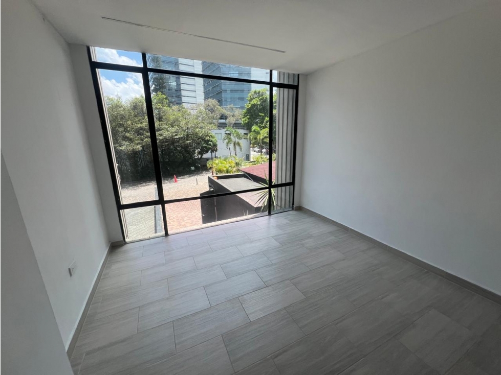 Local En Arriendo Sector Milla De Oro Medellín — foto 4