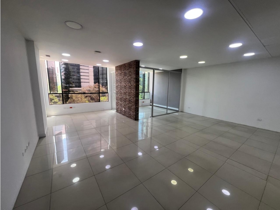 Oficina En Arriendo Sector Milla De Oro - 4