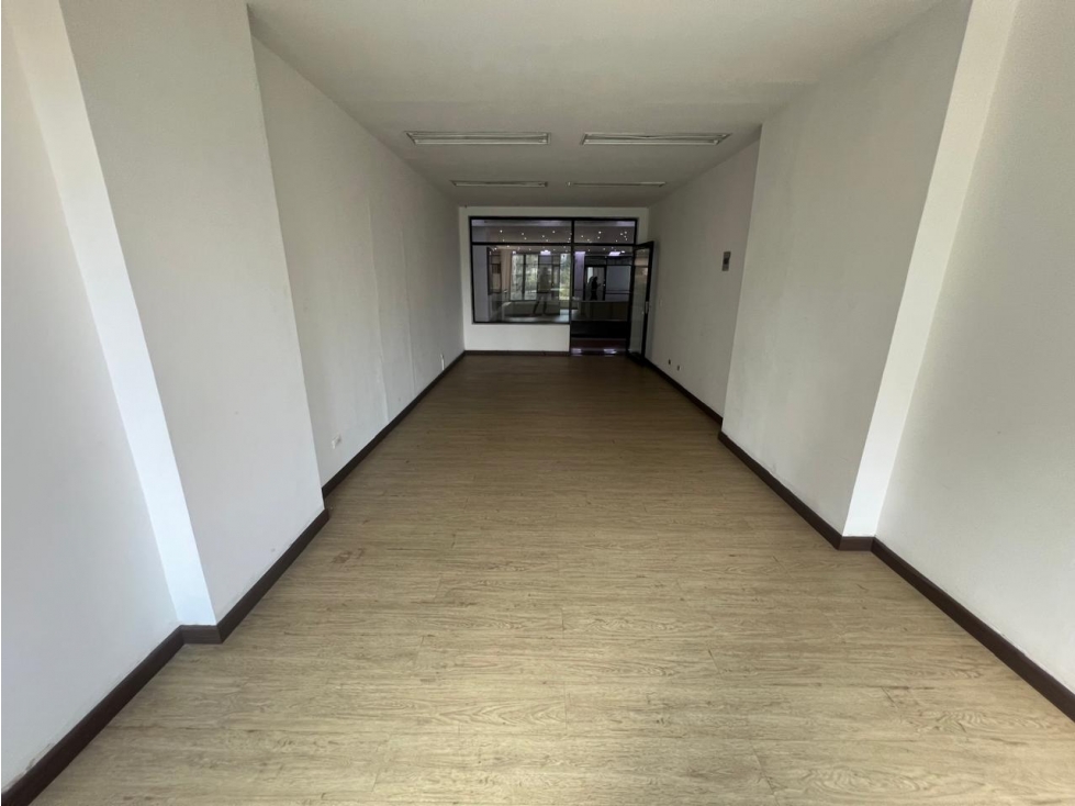 Local en Arriendo Milla de Oro Medellin - 3