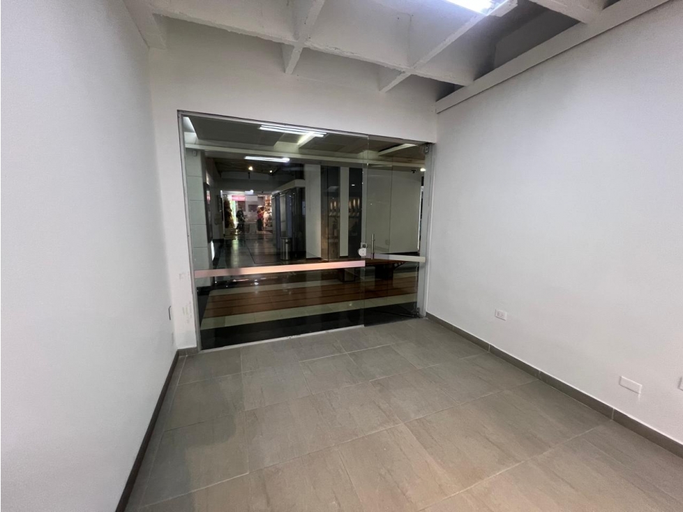 Local en Arriendo Milla de Oro Medellin - 4