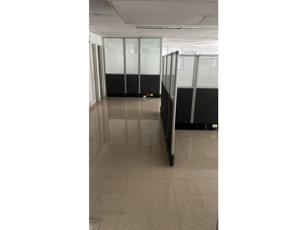 Oficina En Arriendo Sector El Milla De Oro - 2