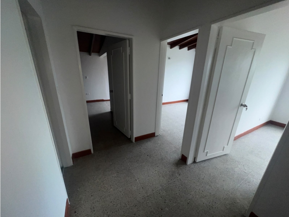 Apartamento En Arriendo Sector Laureles — foto 4