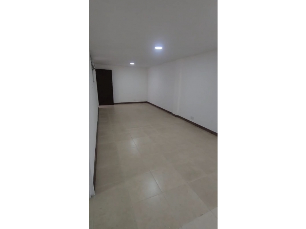 Oficina En Arriendo Y Venta Sector La Candelaria — foto 4