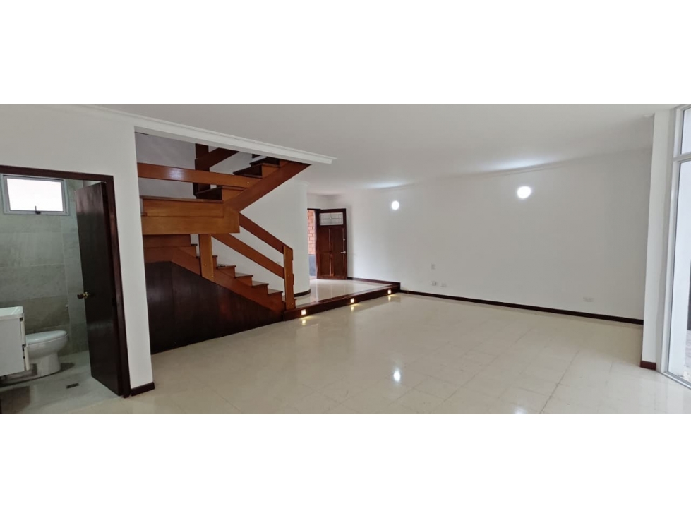 Casa En Venta En El Sector Altos Del Poblado — foto 4