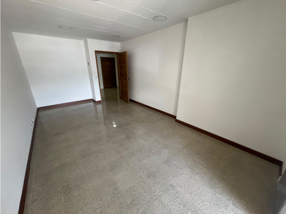 Oficina En Arriendo Sector La Mota — foto 4