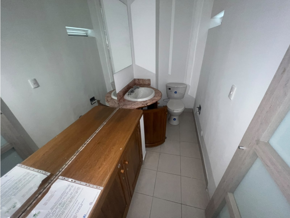 Oficina En Arriendo Sector La Mota — foto 3