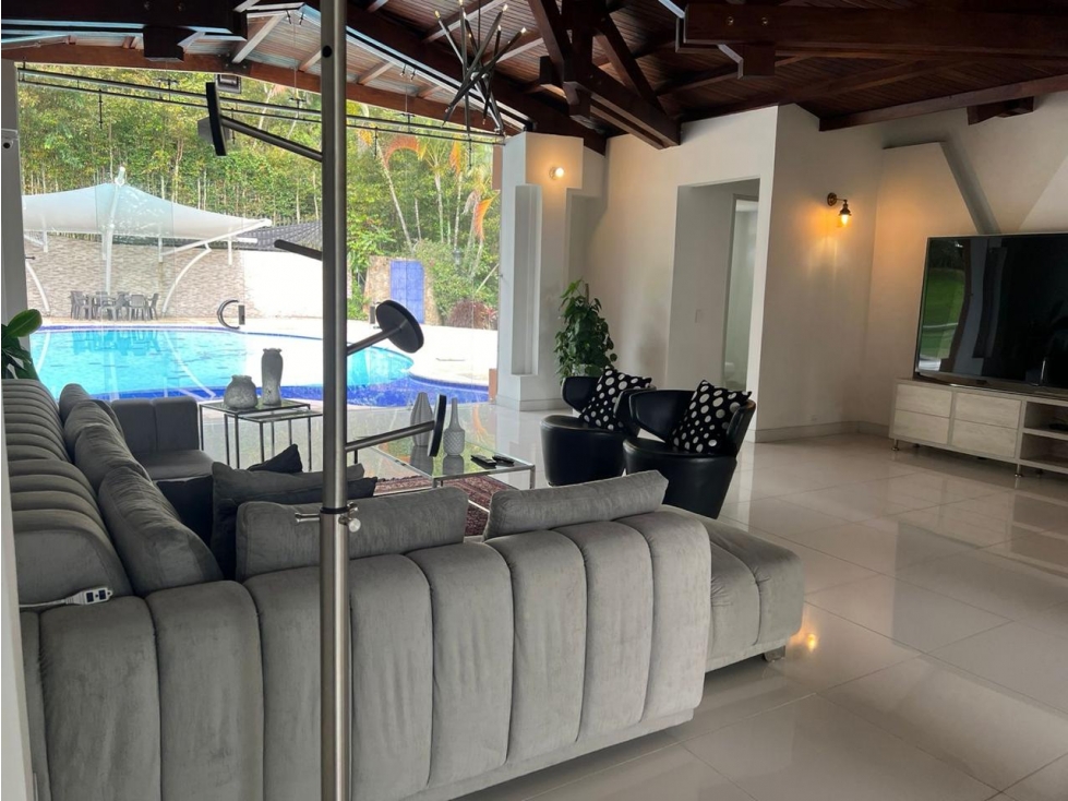 Casa en Arriendo Las Palmas Medellín — foto 4