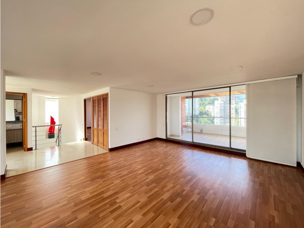 Apartamento en Arriendo La Calera Medellín — foto 2