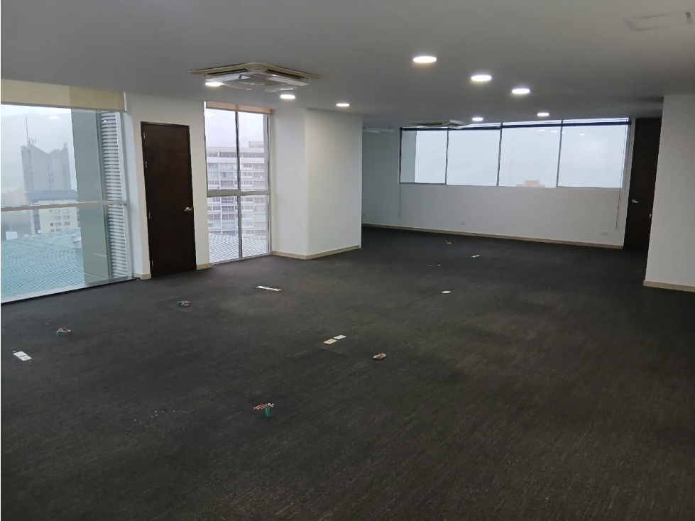 Oficina en Arriendo Los Balsos Medellín — foto 5