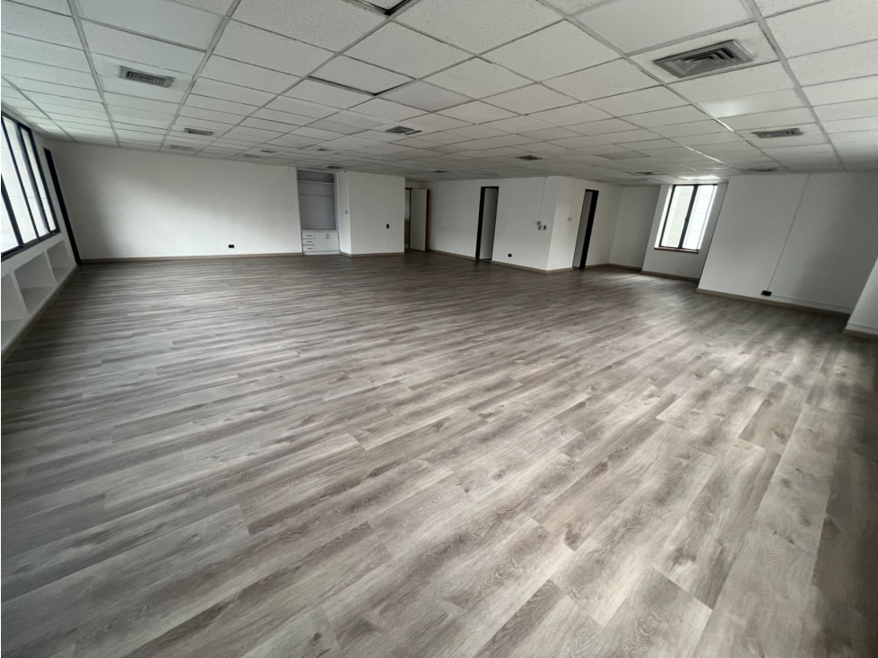 Oficina en Arriendo y Venta Milla de Oro Medellín — foto 5