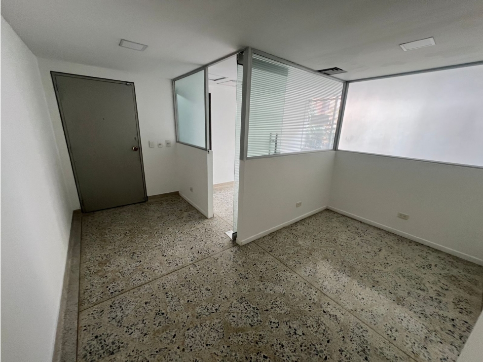 Oficina en Arriendo El Campestre Medellín — foto 4