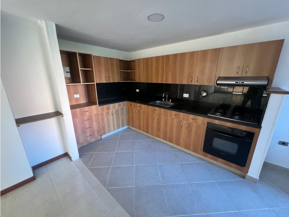 Apartamento en Arriendo Los Balsos Medellin — foto 5