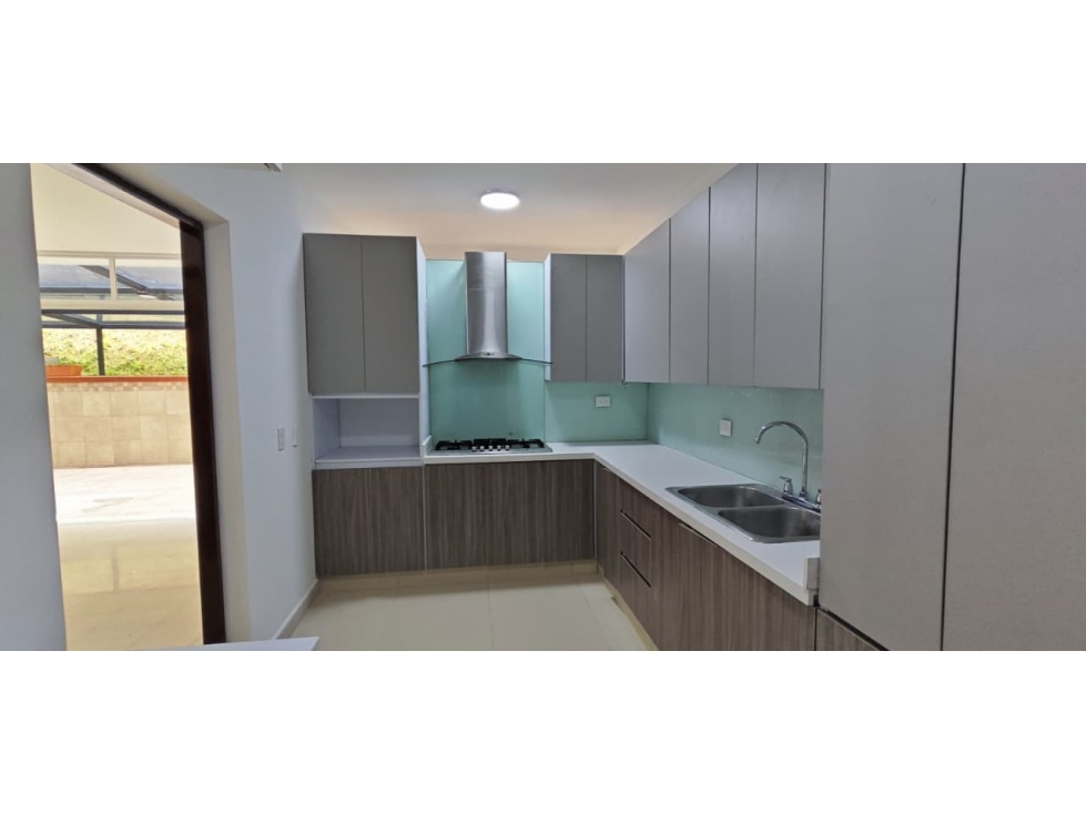 Casa En Venta En El Sector Altos Del Poblado — foto 5
