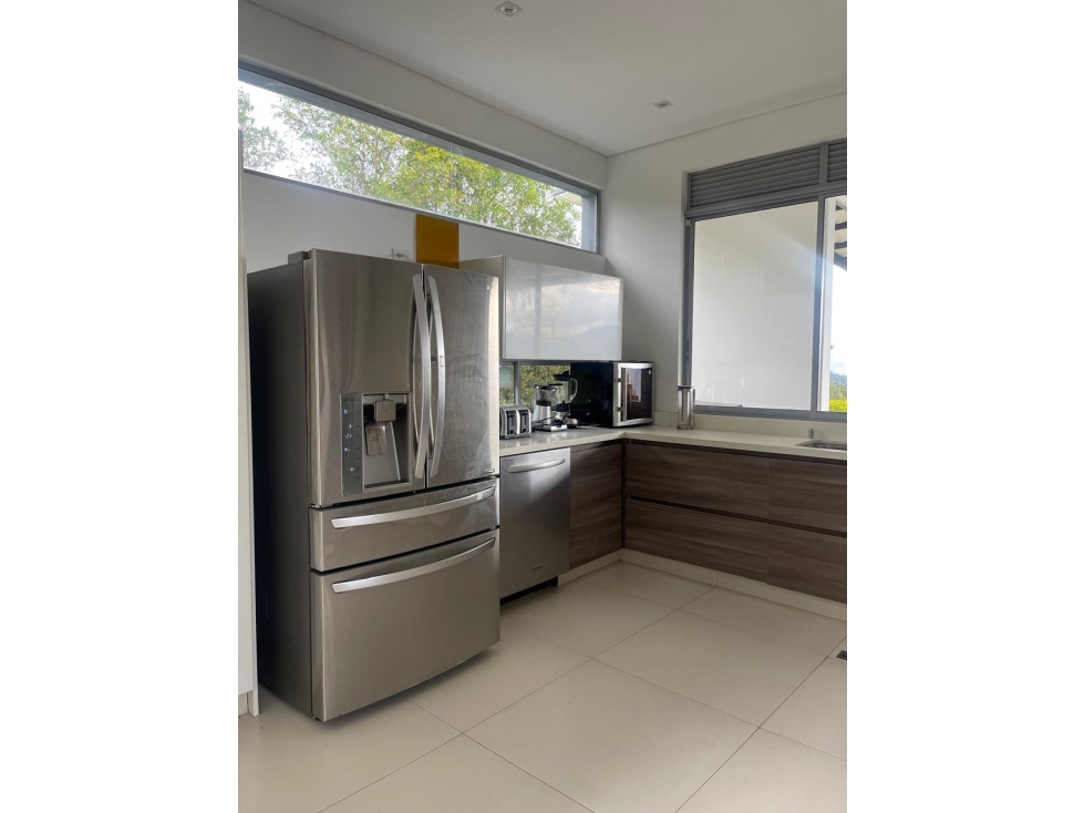 Casa en Arriendo y Venta en el Sector de La Loma del Escobero — foto 6