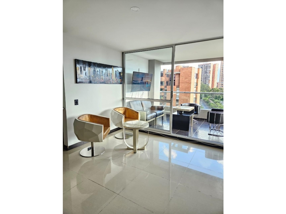 Apartamento en Arriendo Los Balsos Medellín — foto 2
