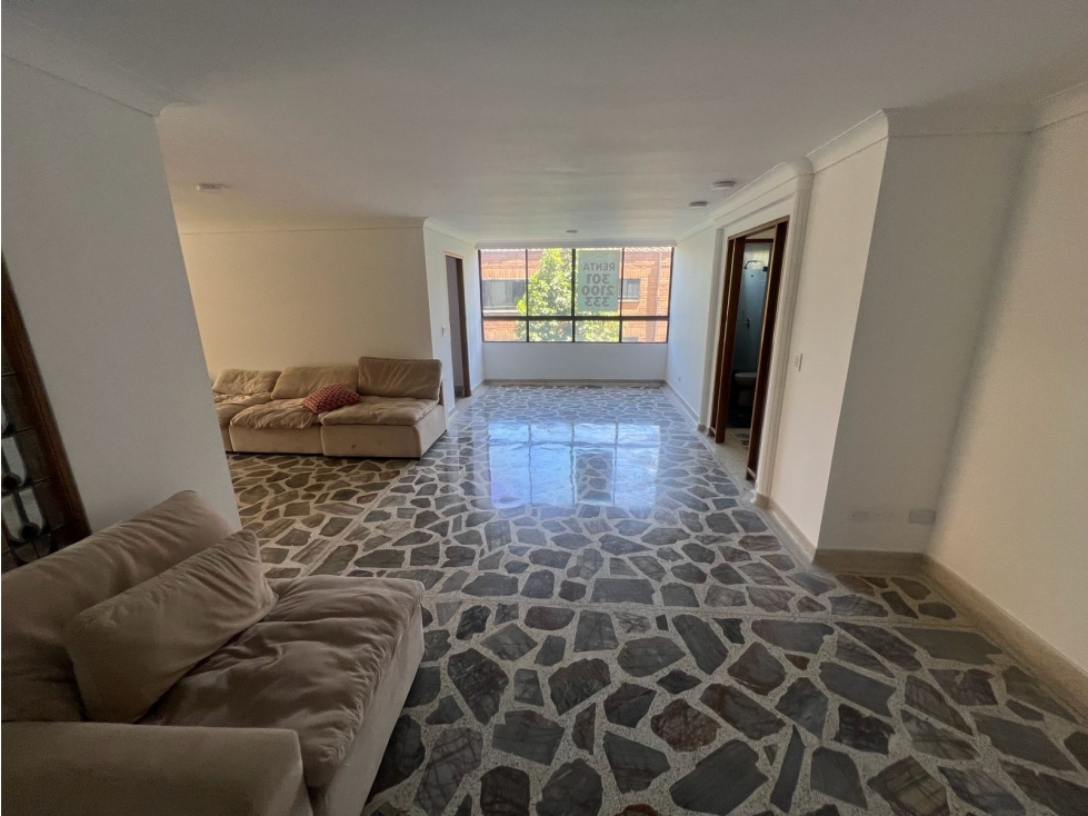 Apartamento en Arriendo Los Balsos Medellin — foto 3