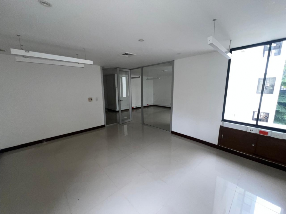 Oficina en Arriendo Milla de Oro Medellín — foto 2