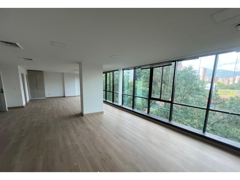 Oficina en Arriendo Las Vegas Medellín — foto 2