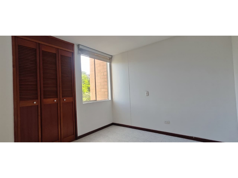 Apartamento en Arriendo Loma de San Julian Medellin — foto 6