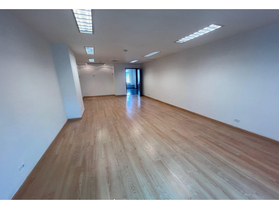 Oficina en Arriendo Los Balsos Medellin — foto 6