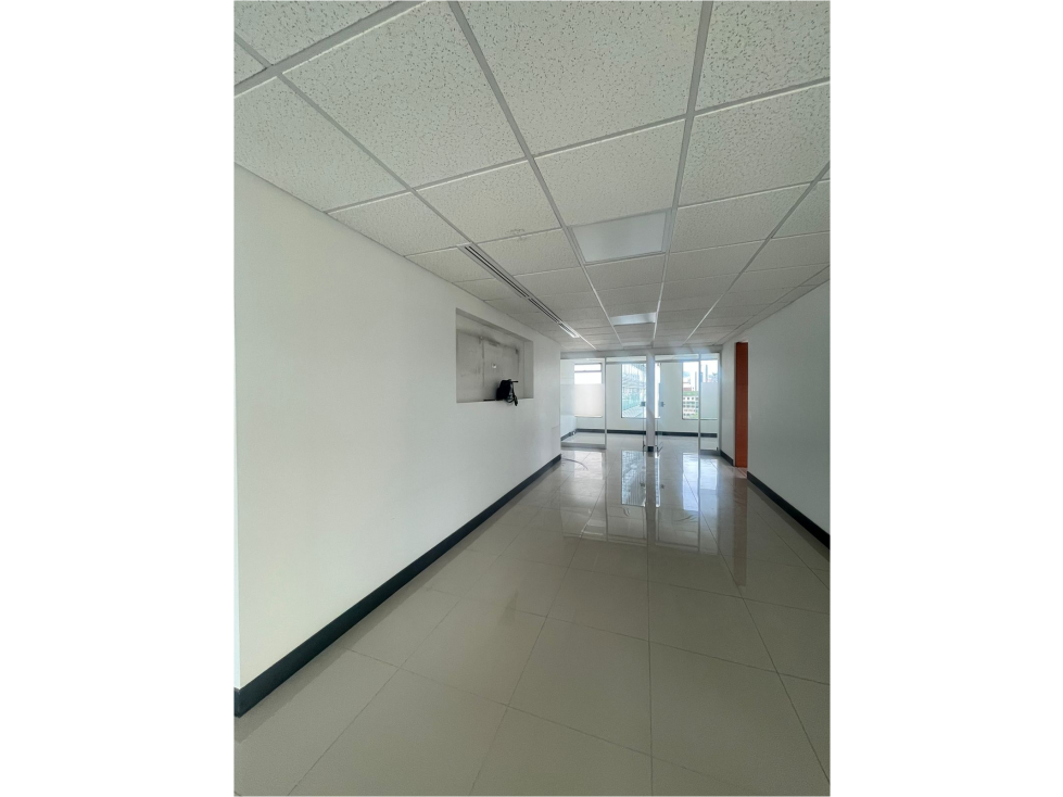 Oficina en Arriendo Milla de Oro Medellín - 5