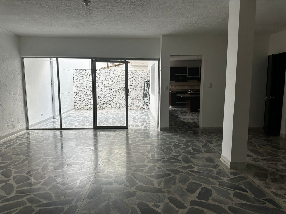 Casa Independiente en Arriendo y Venta en el Sector de Simón Bolívar — foto 4