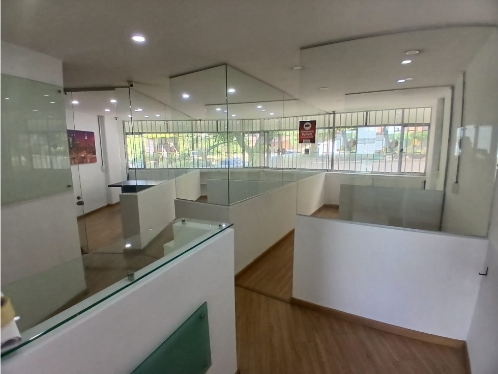 Oficina en Arriendo y Venta Manila Medellín — foto 2
