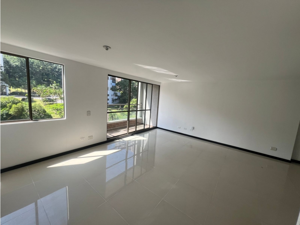 Apartamento en Arriendo Loma Los Gonzalez Medellin — foto 3