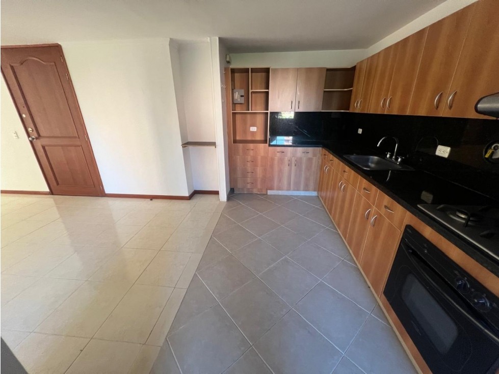 Apartamento en Arriendo Los Balsos Medellin — foto 6
