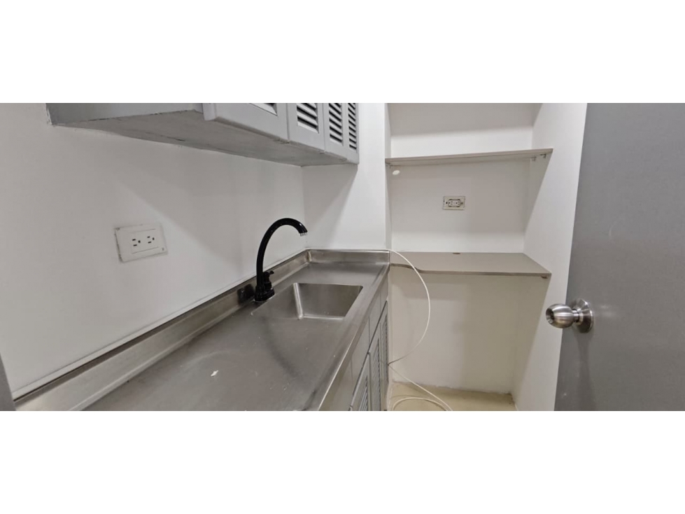 Oficina En Arriendo y Venta La Tomatera - 6