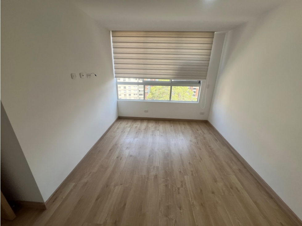 Apartamento En Arriendo Sector Loma De San José — foto 5
