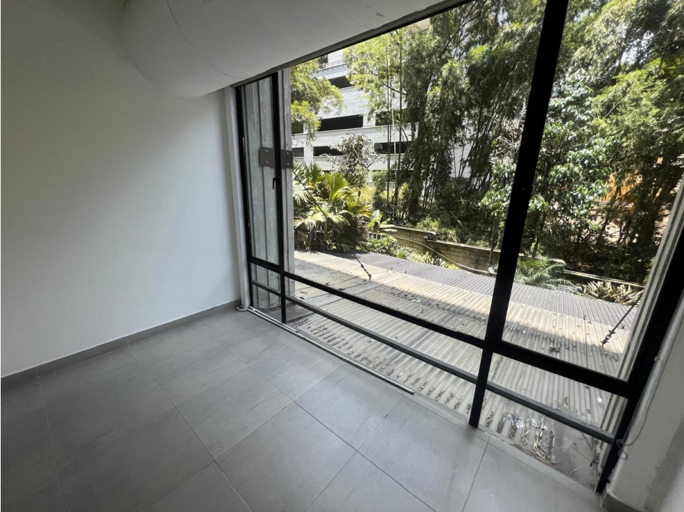 Local en Arriendo Milla de Oro Medellin - 2