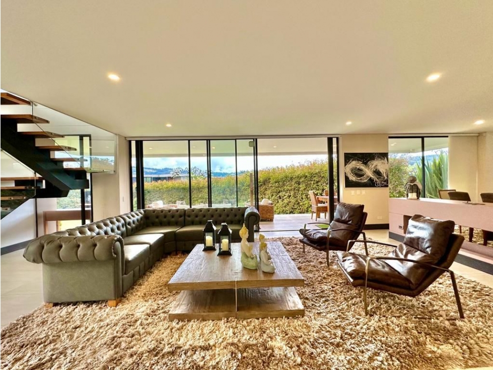 Espectacular casa en Arriendo Las Palmas Medellín - 1