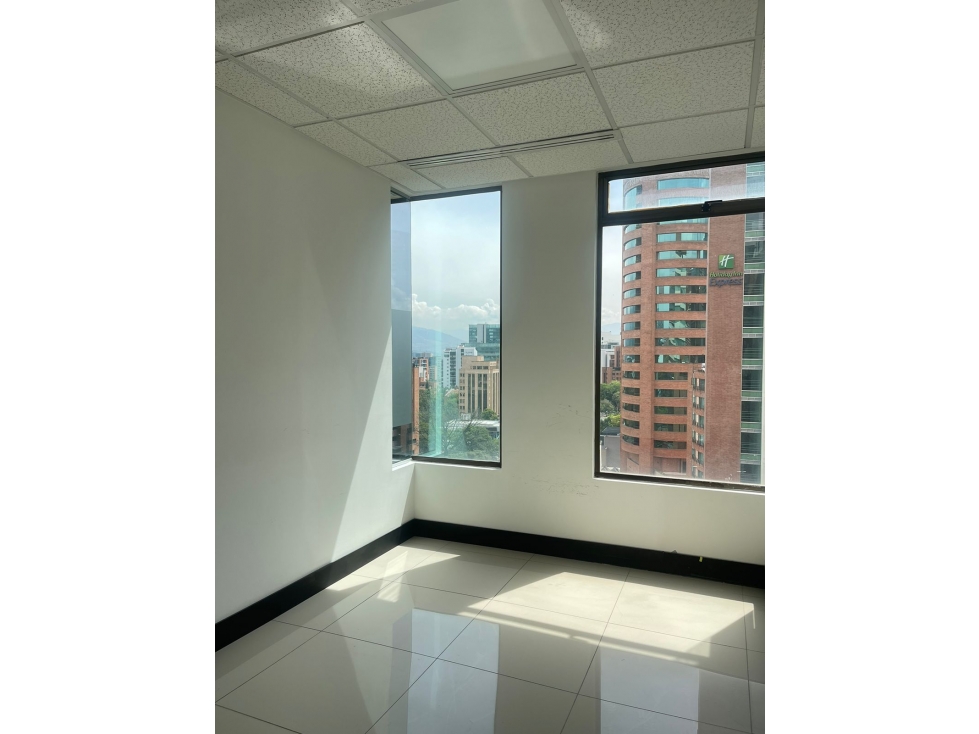 Oficina en Arriendo Milla de Oro Medellín - 6