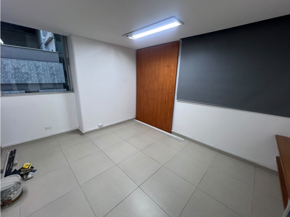 Oficina en Arriendo Los Balsos Medellín — foto 5