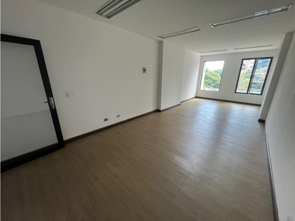 Local en Arriendo Milla de Oro Medellin - 5