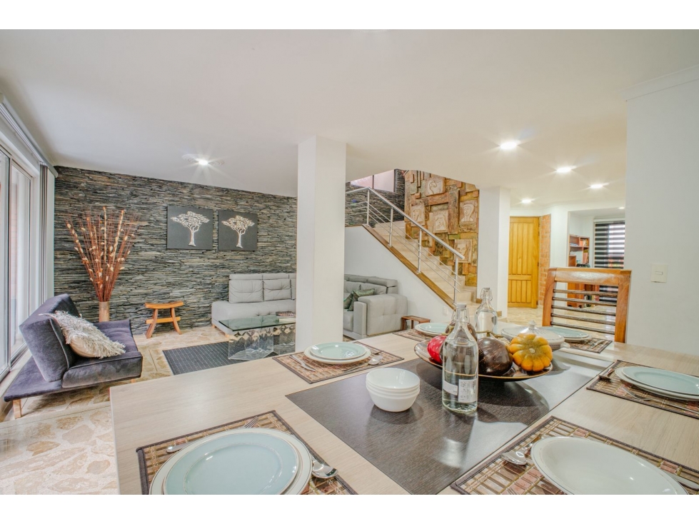 Casa en Arriendo Loma Los González Medellín — foto 2