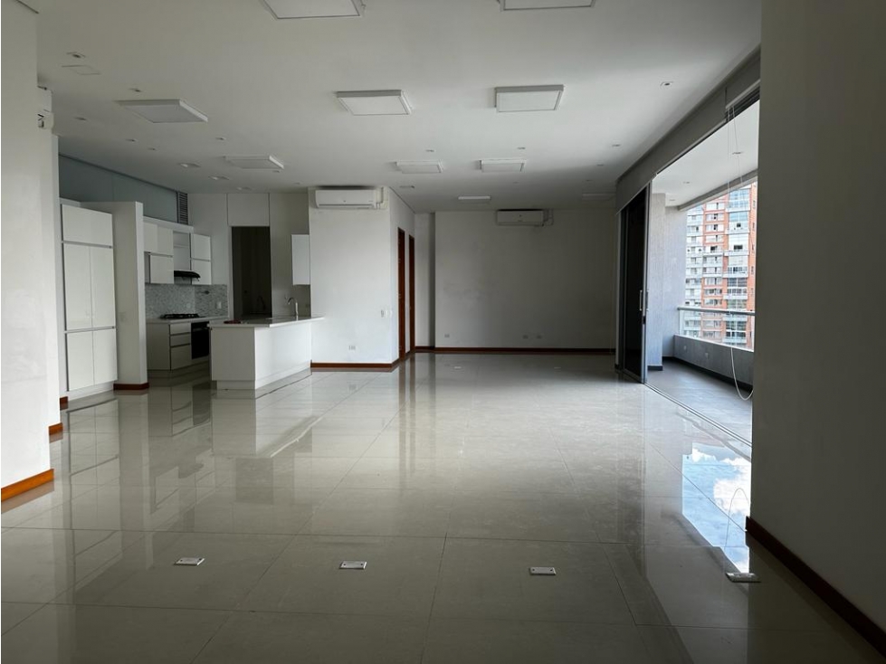 Oficina en arriendo en el sector de el Tesoro