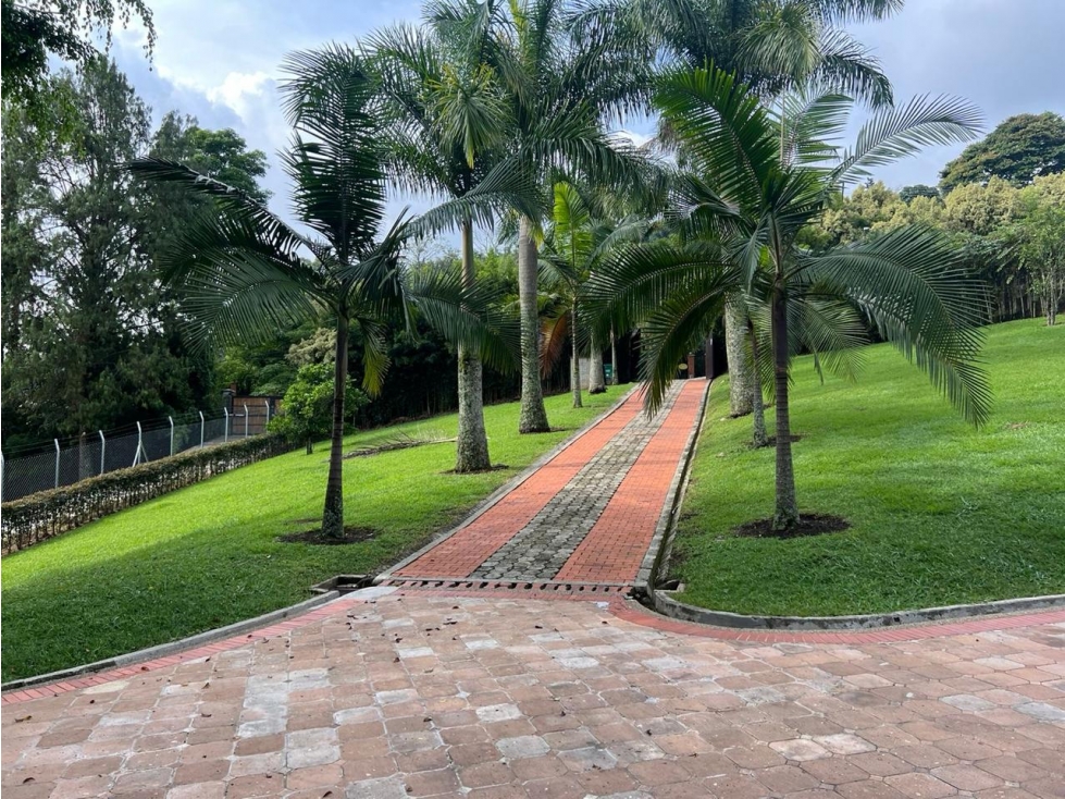 Casa en Arriendo Las Palmas Medellín — foto 2