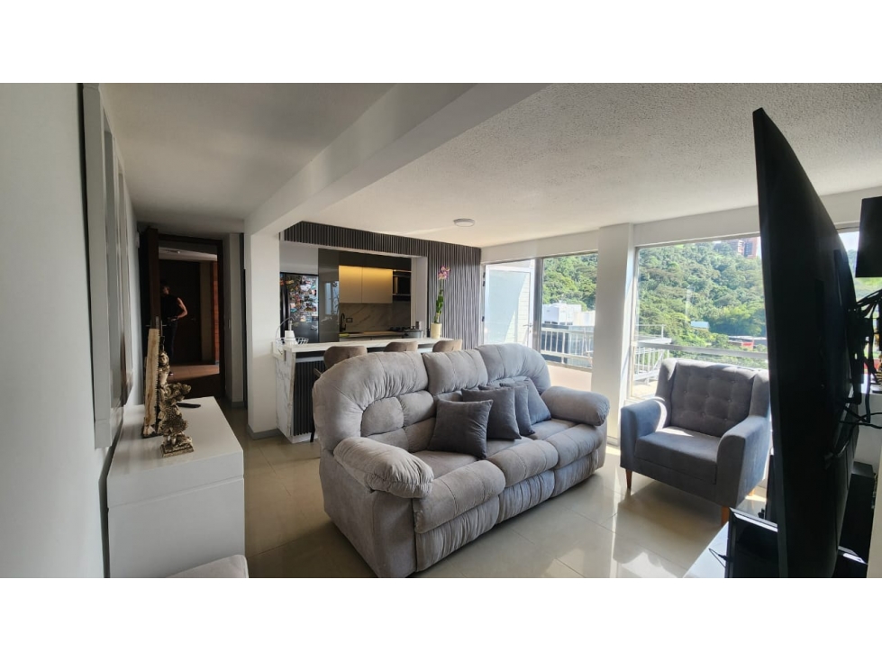 Apartamento en Arriendo Loma de San Julian Medellín — foto 4
