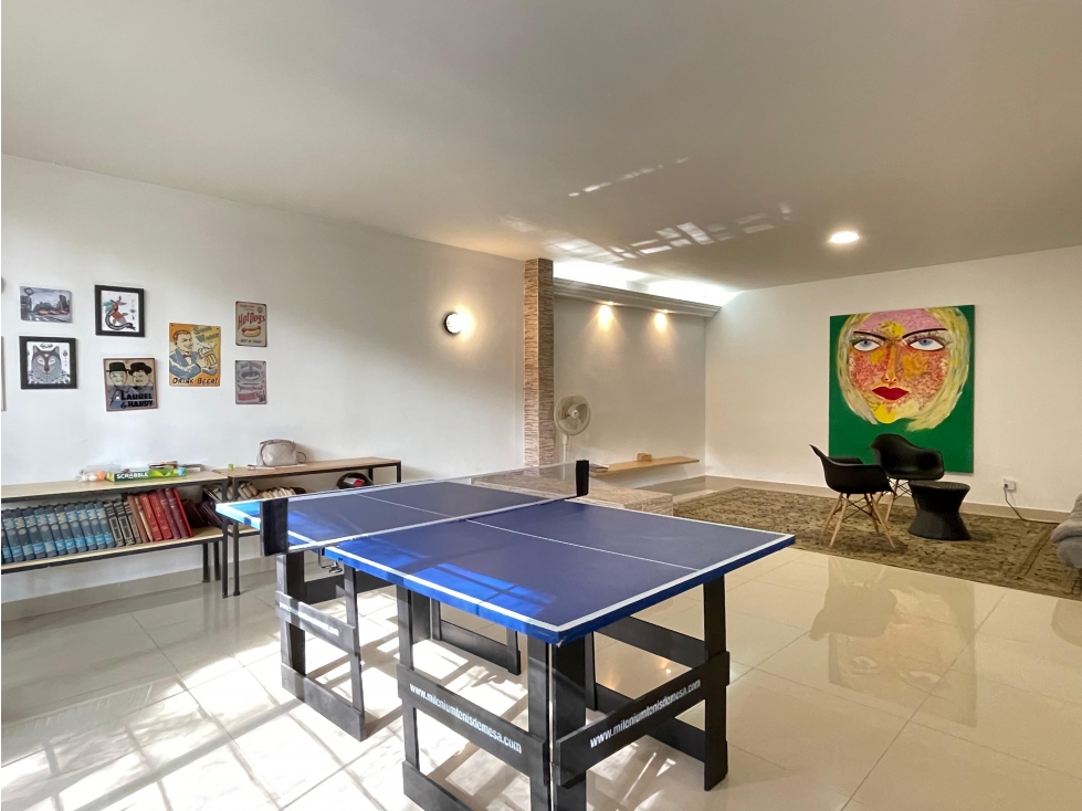 Casa Comercial en Arriendo Laureles