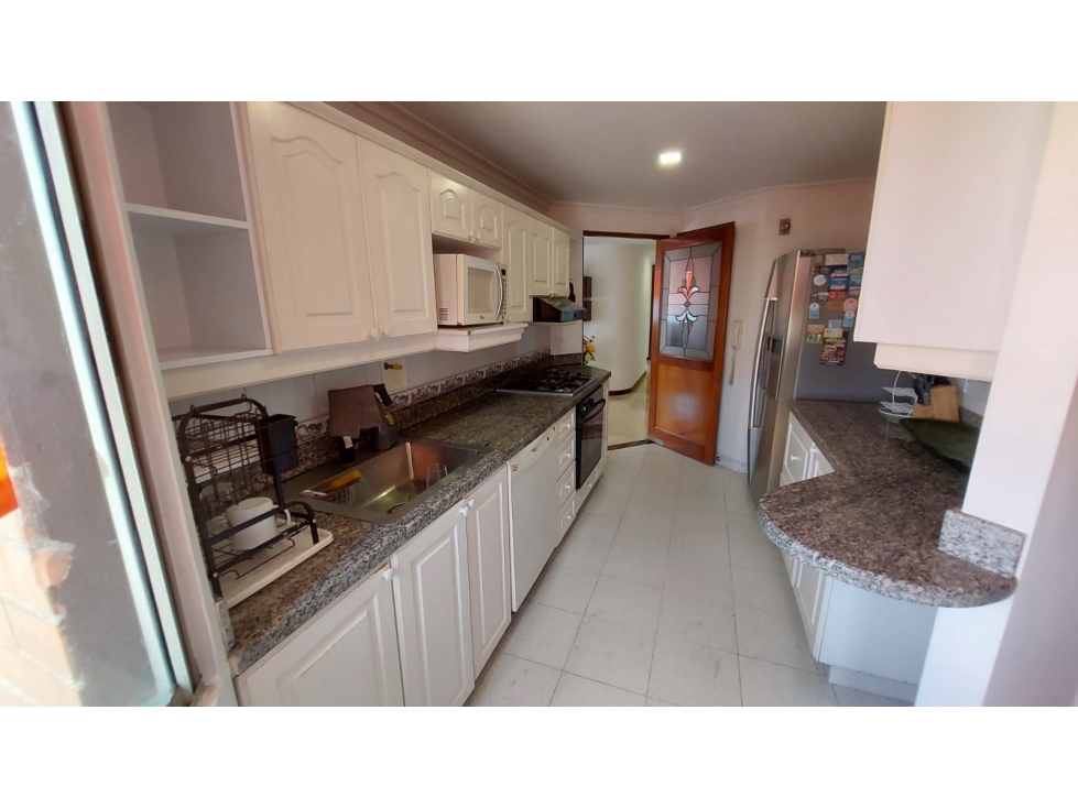 Apartamento en Arriendo Los Balsos Medellin — foto 5