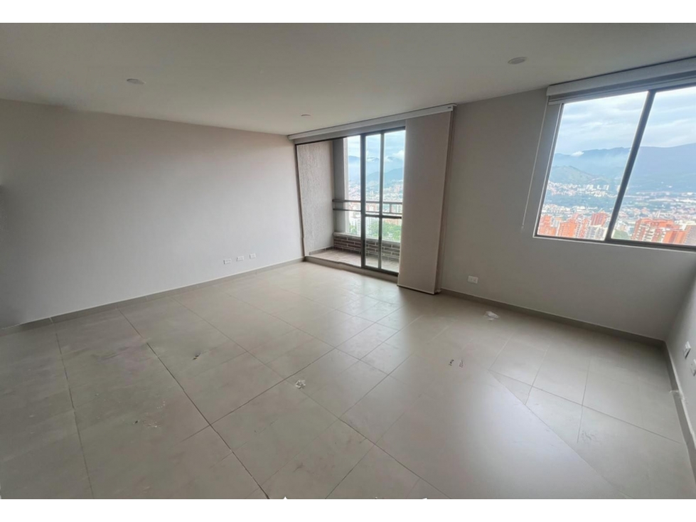 Apartamento en Arriendo Loma Los Gonzalez Medellin — foto 2