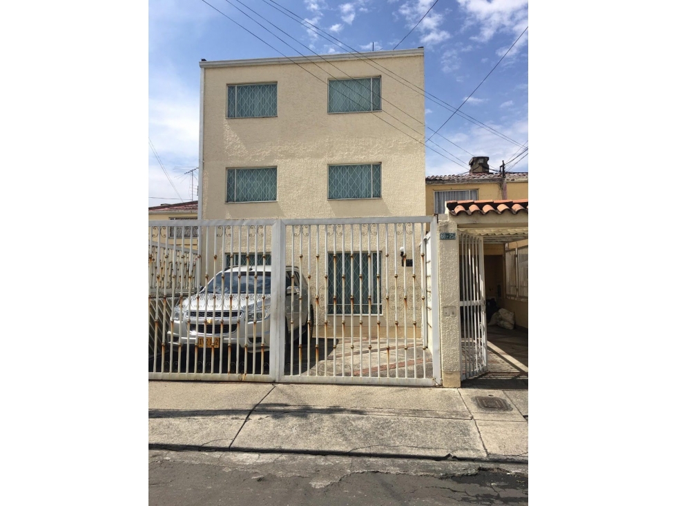 CASA EN VENTA EN VILLA DEL PRADO - BOGOTA